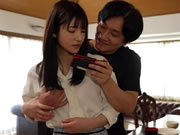 Старший брат моего любимого жениха — сталкер, который трахал меня